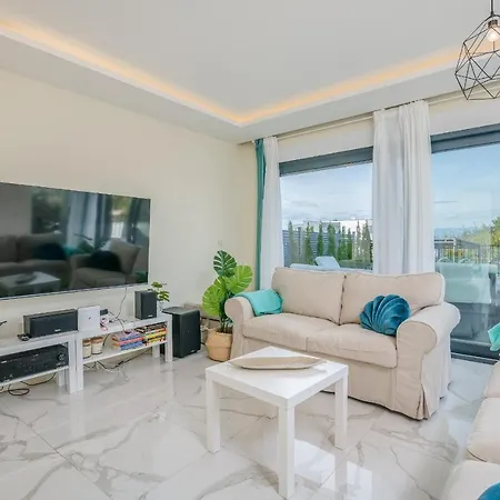 דירה Family-friendly With Swimming Pool Vantacici, Krk - 19252 מאלינסקה